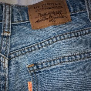 Vintage 606 levi’s medium wash